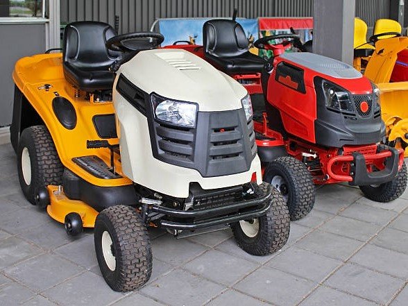 New lawn mowers equipment for gardening work